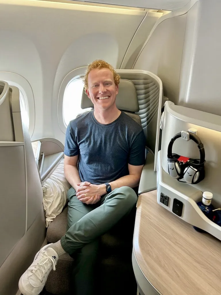 Gunnar on a premium flight