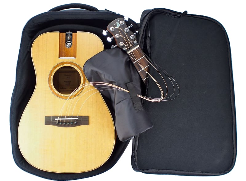 travel_guitar_backpack_with_travel_guitar_of410