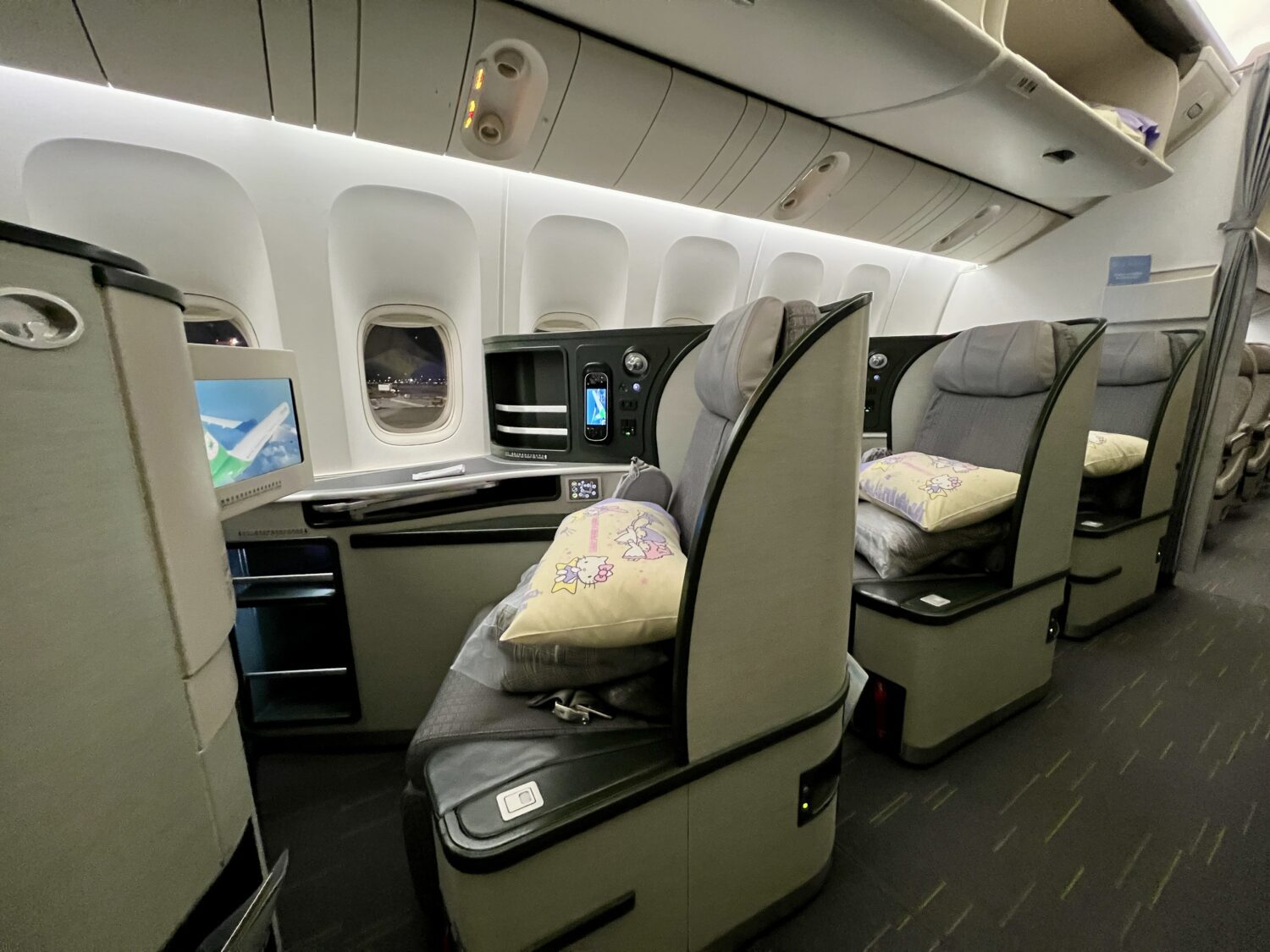 eva air business class seats