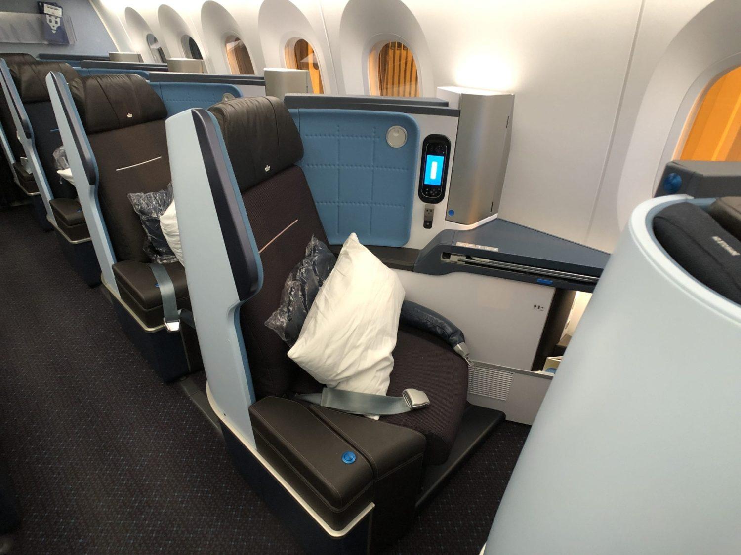 klm business class seat