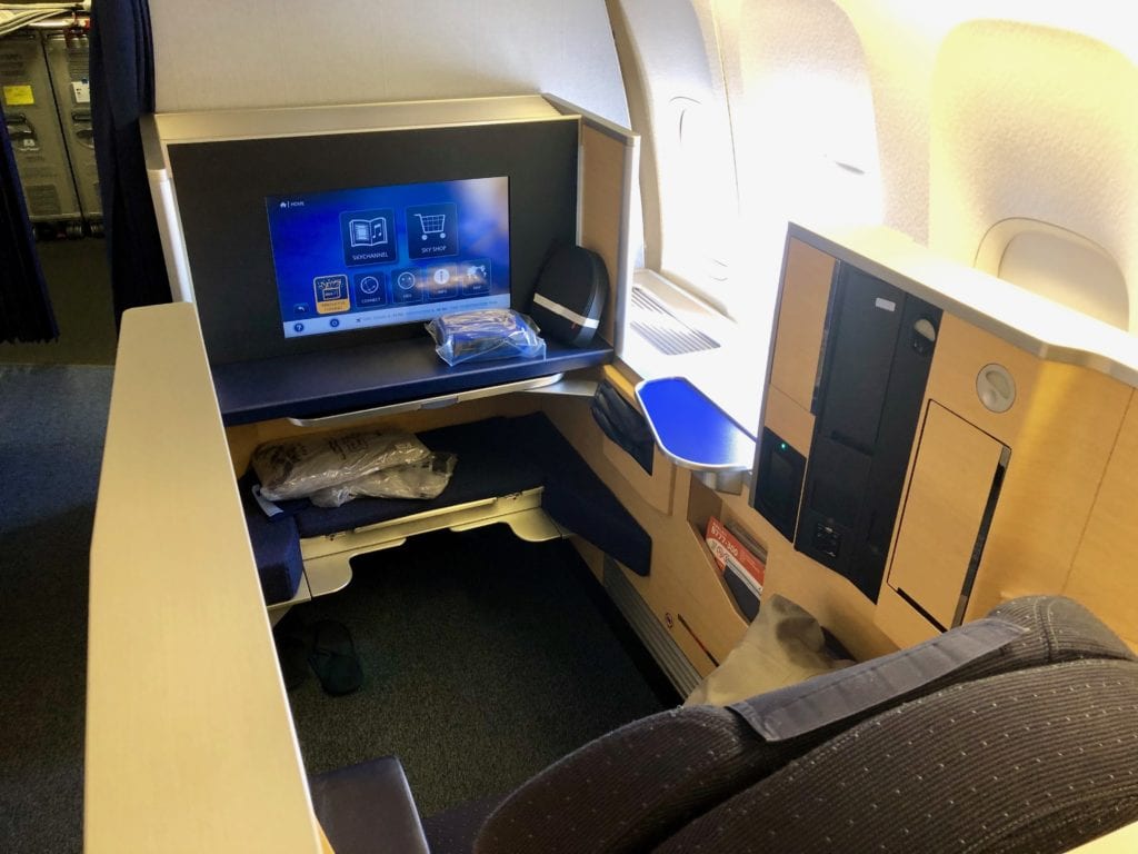 ANA first class seat