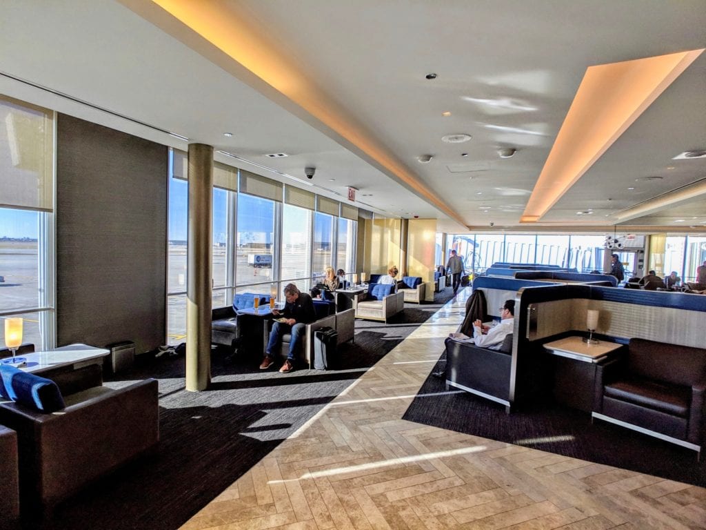 united polaris lounge ord