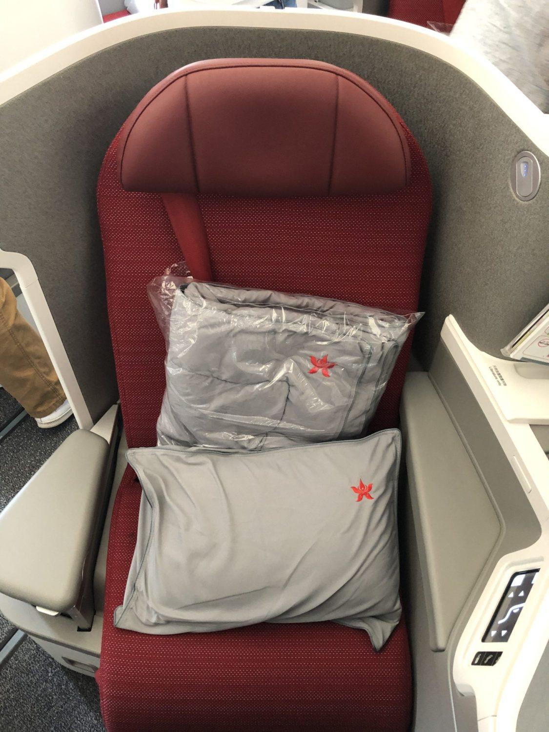 Hong Kong Airlines Business Class Review