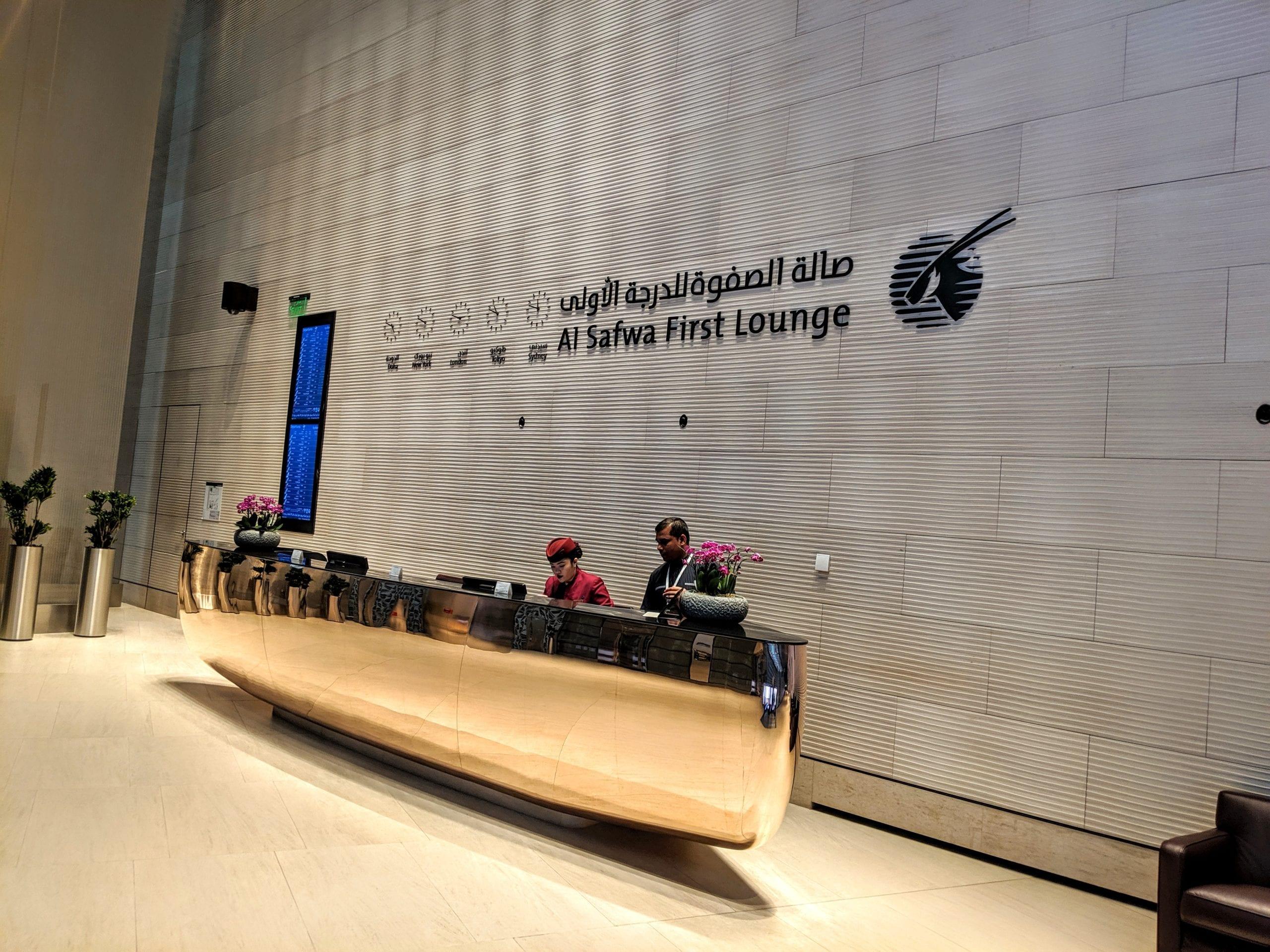 qatar al safwa lounge desk