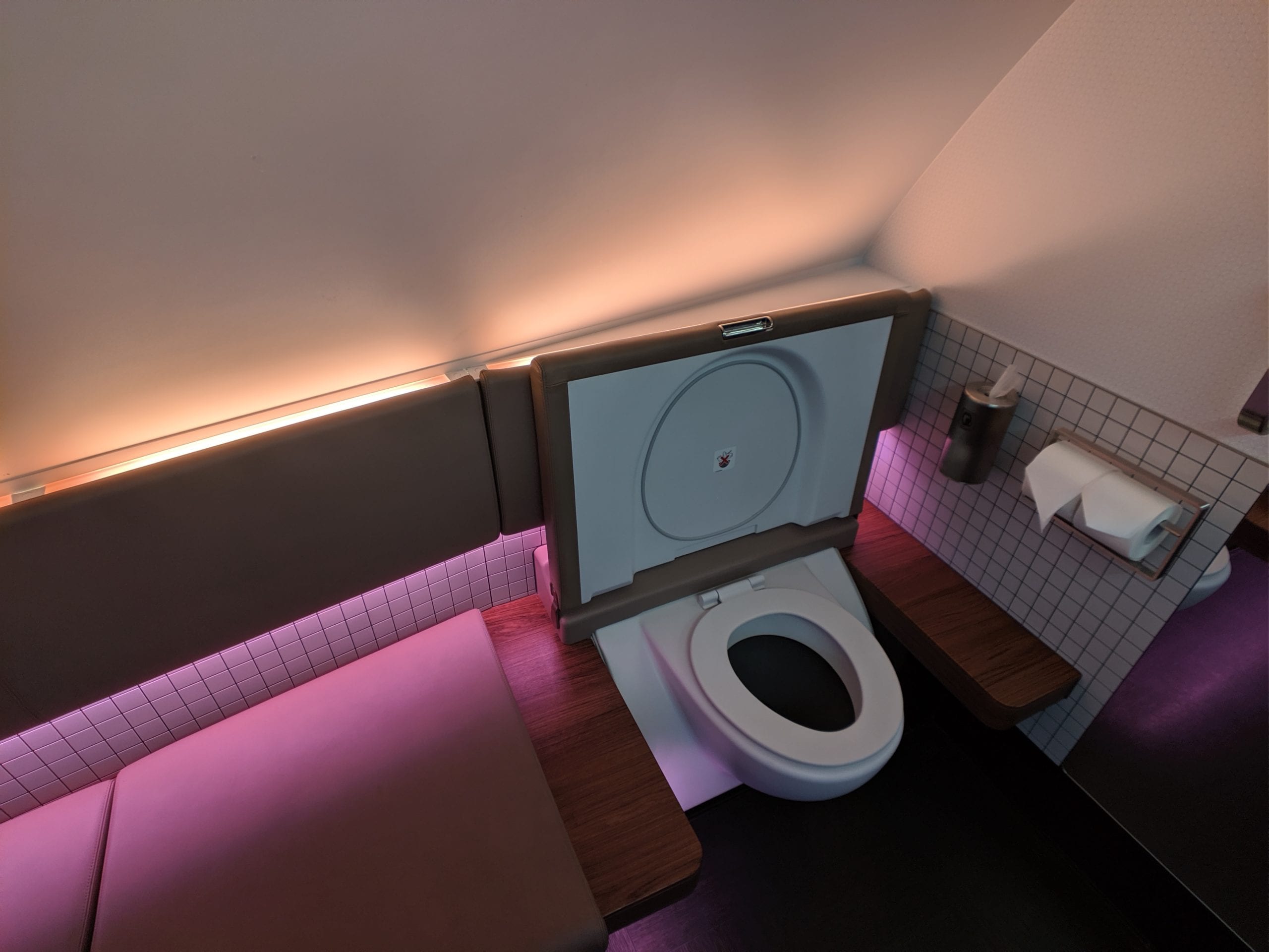 qatar airways first class