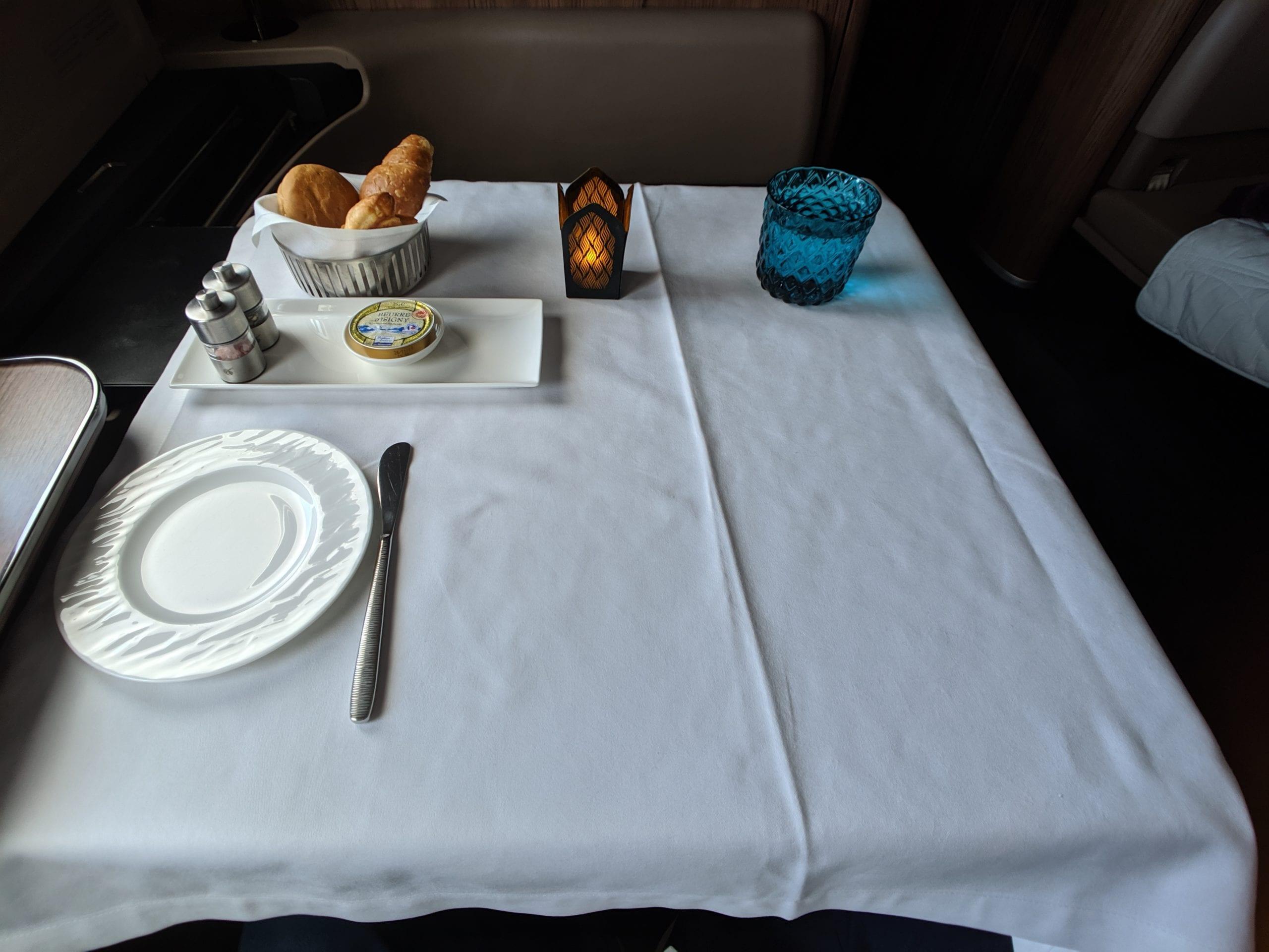 qatar airways first class