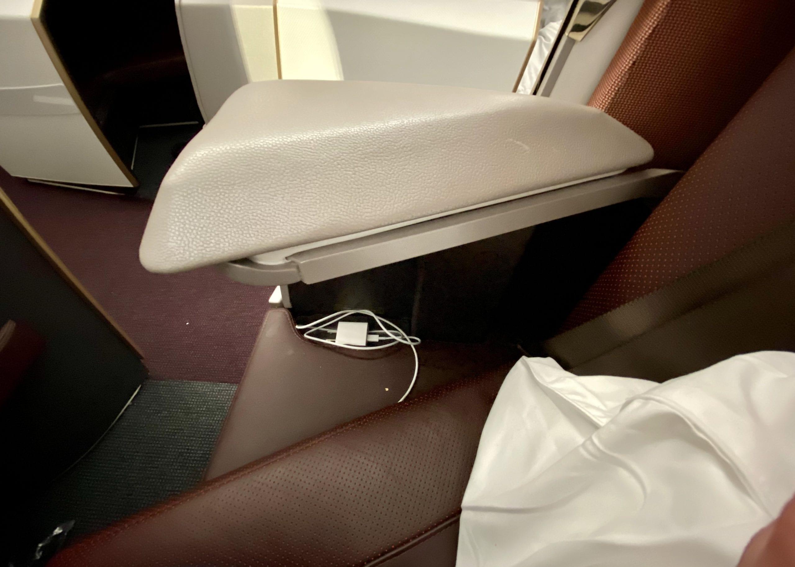 virgin atlantic upper class seat storage