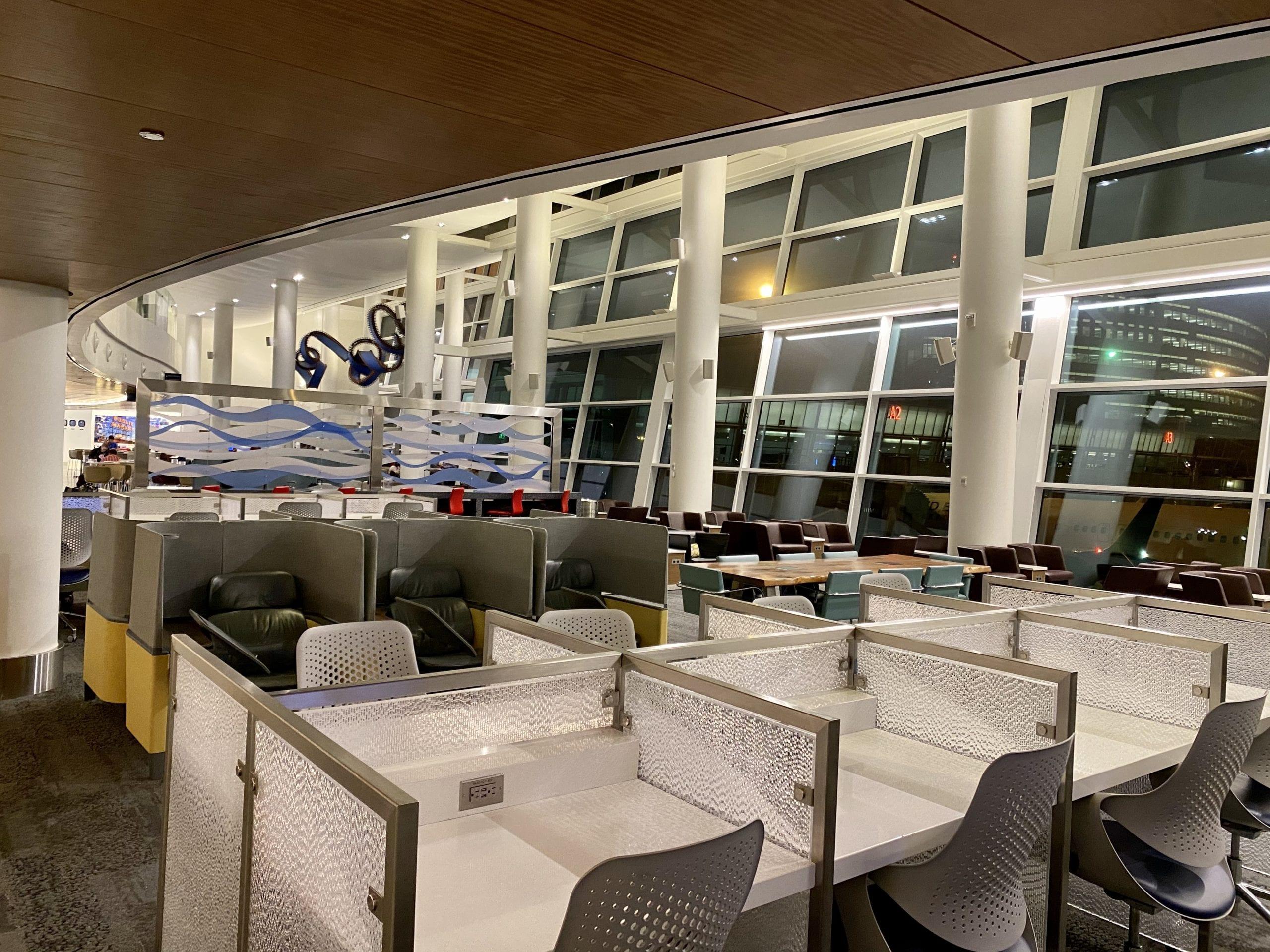 delta sky club seattle workstations