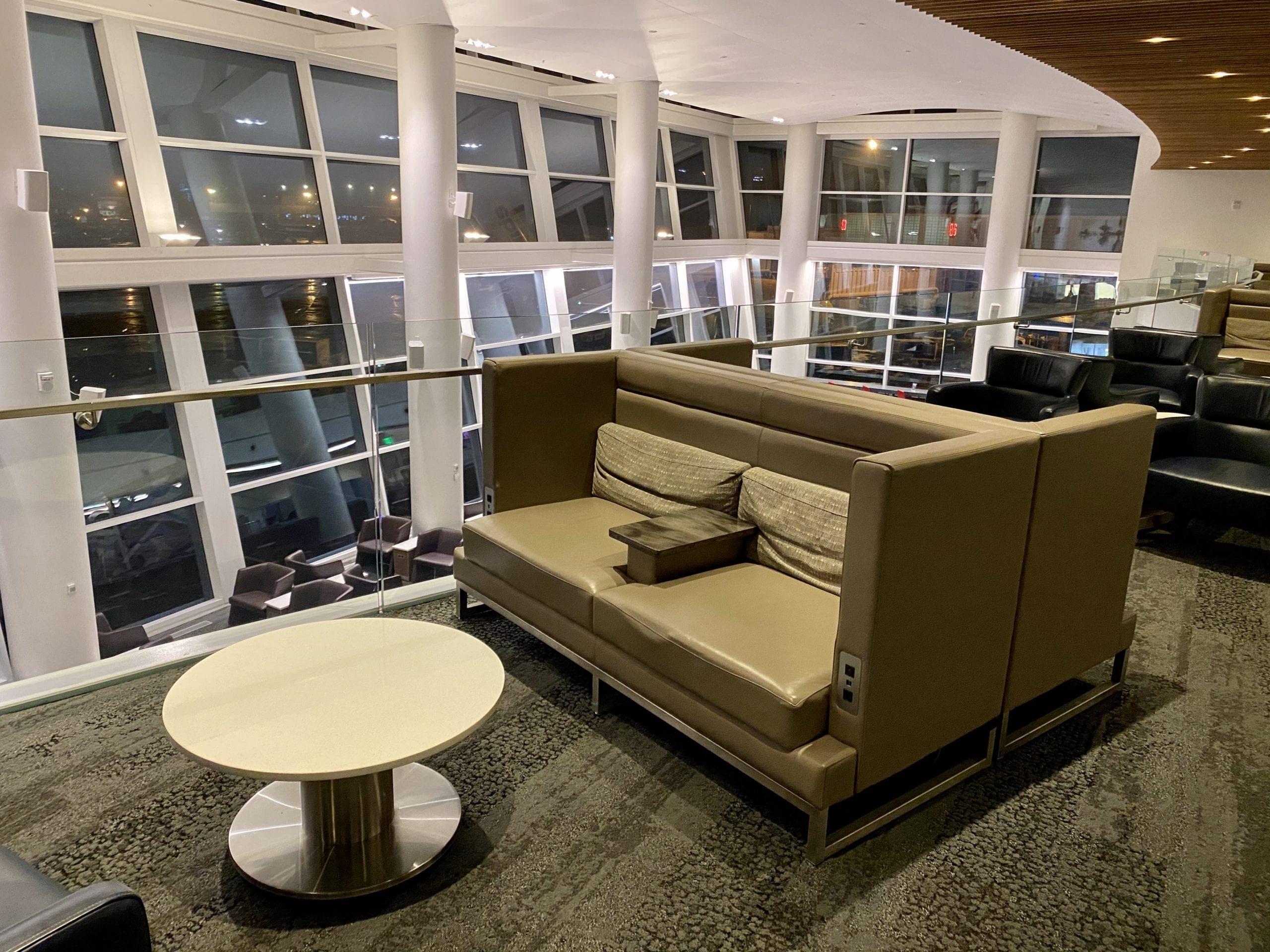 delta sky club seattle seats