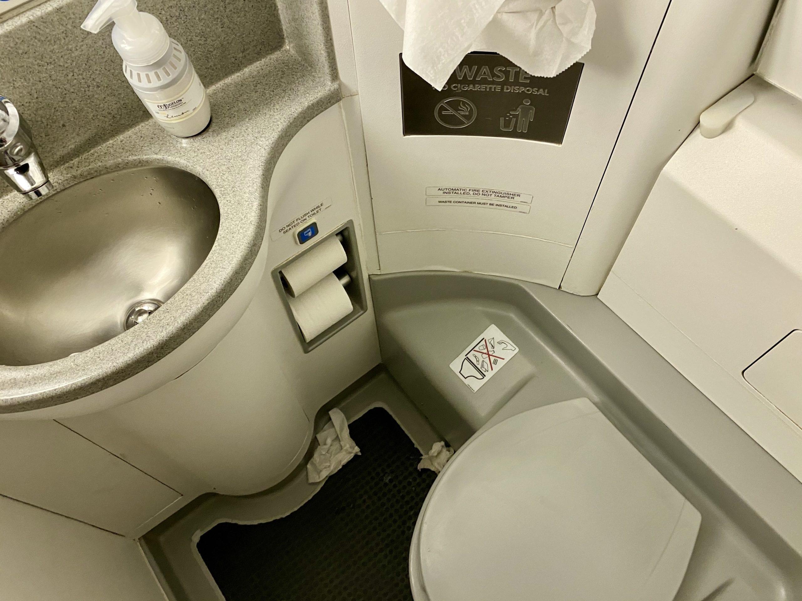 airplane lavatory