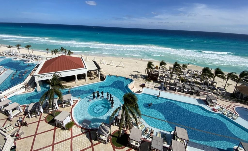 Mexico all-inclusive resort pool