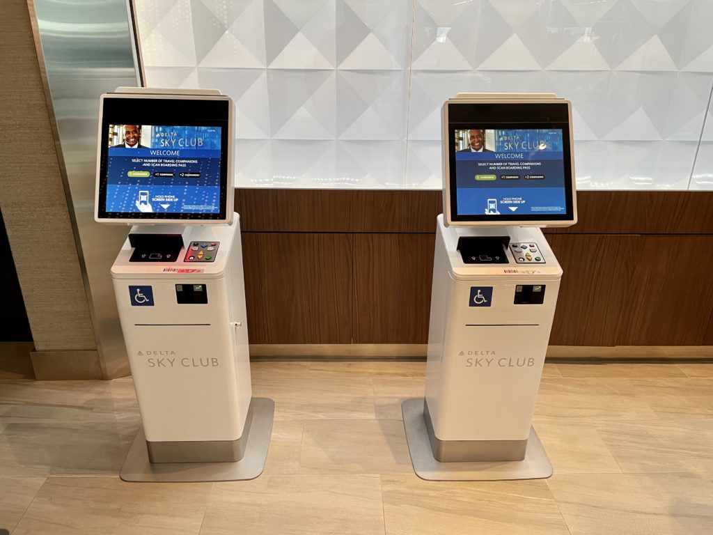 Delta Sky Club Fort Lauderdale checkin kiosks