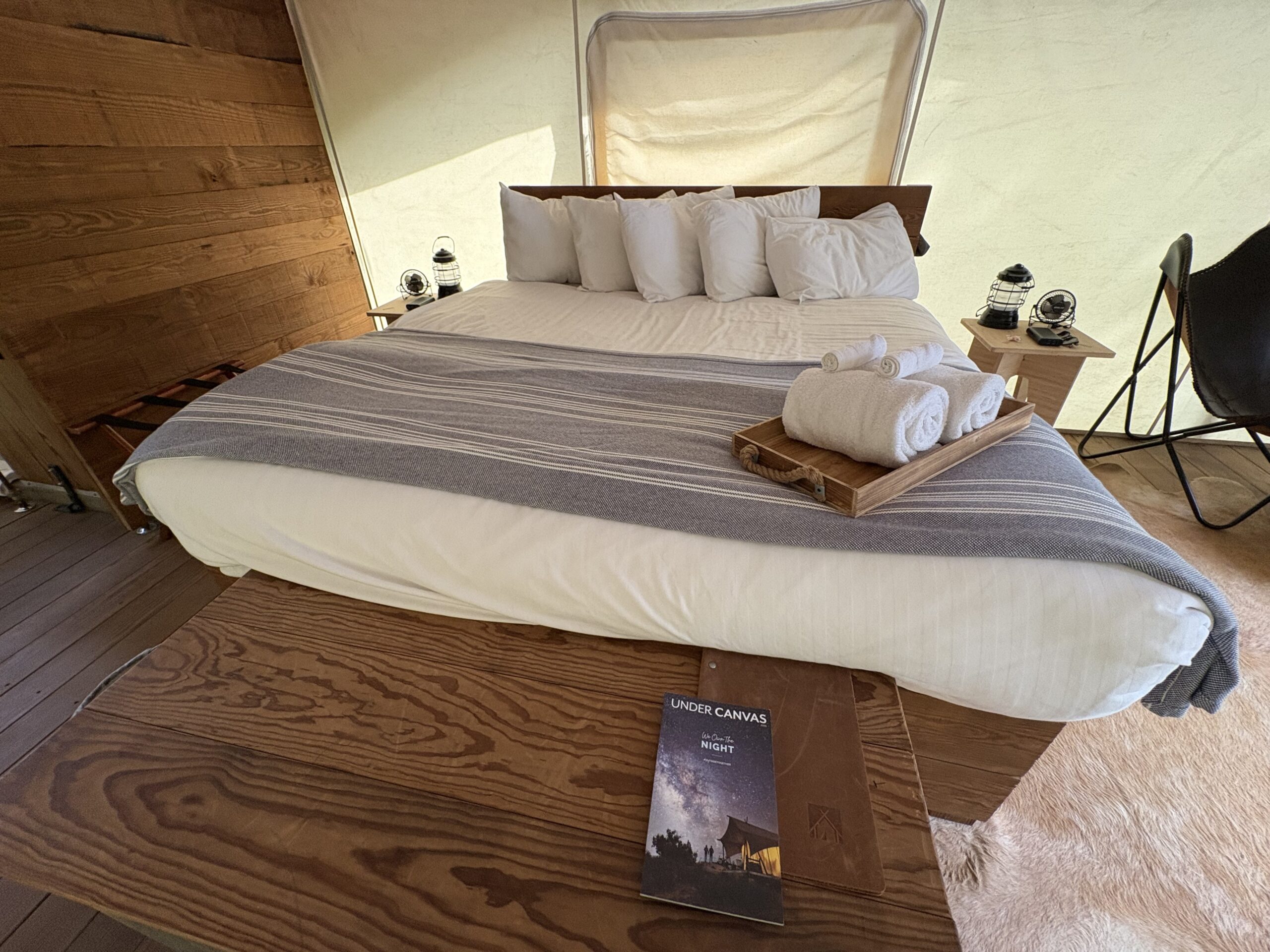 King sized bed in Glacier