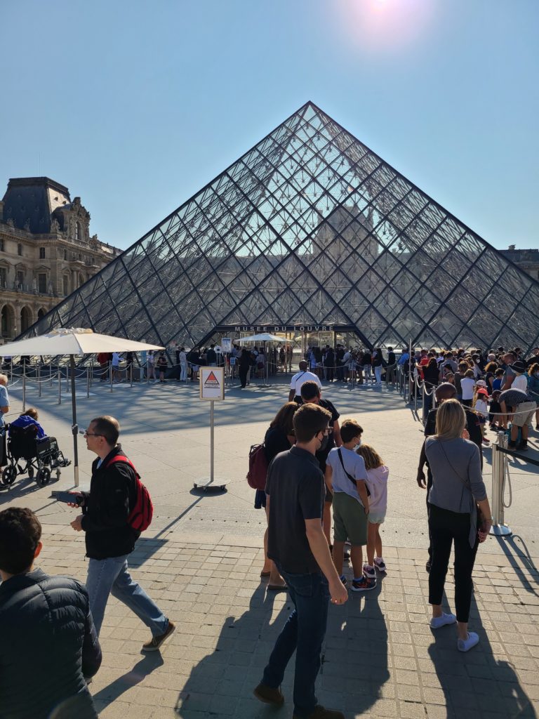 Line at the Louvre, Paris