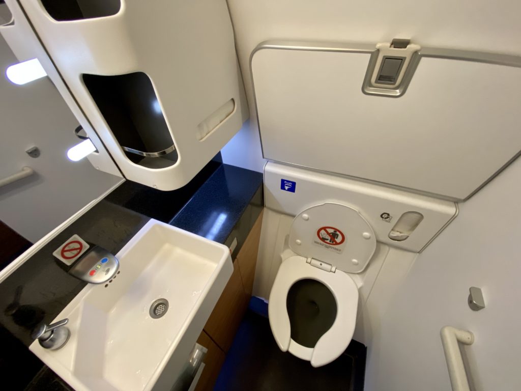 Swiss Business Class Bathroom