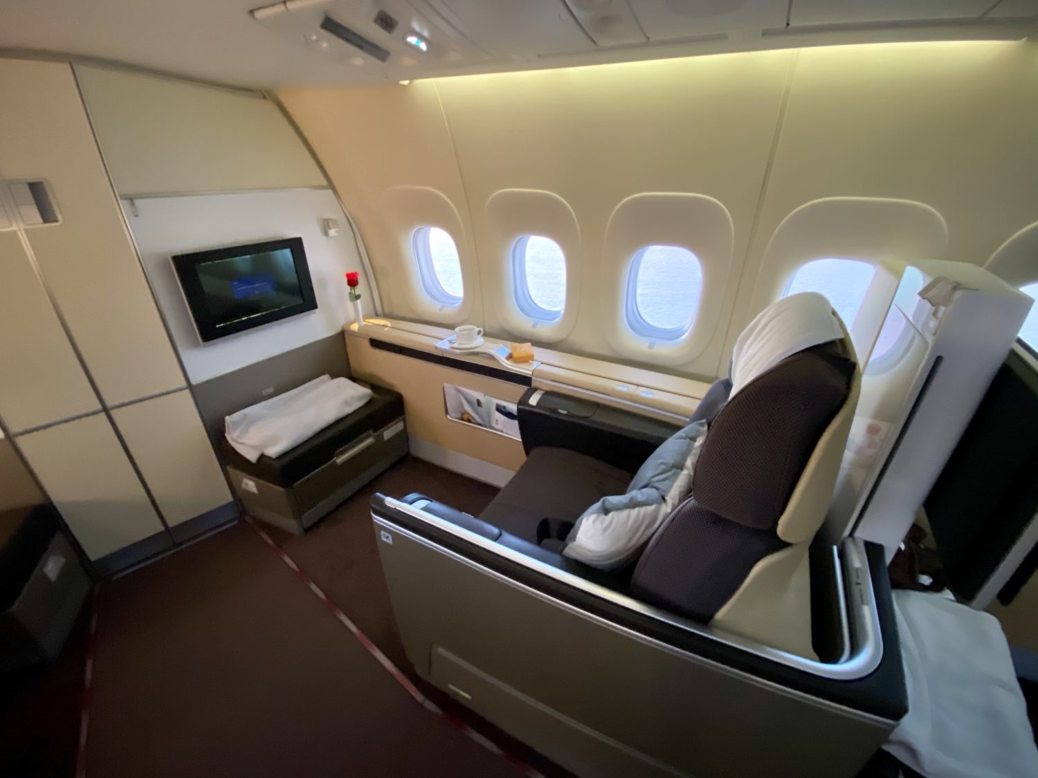 lufthansa first class seat