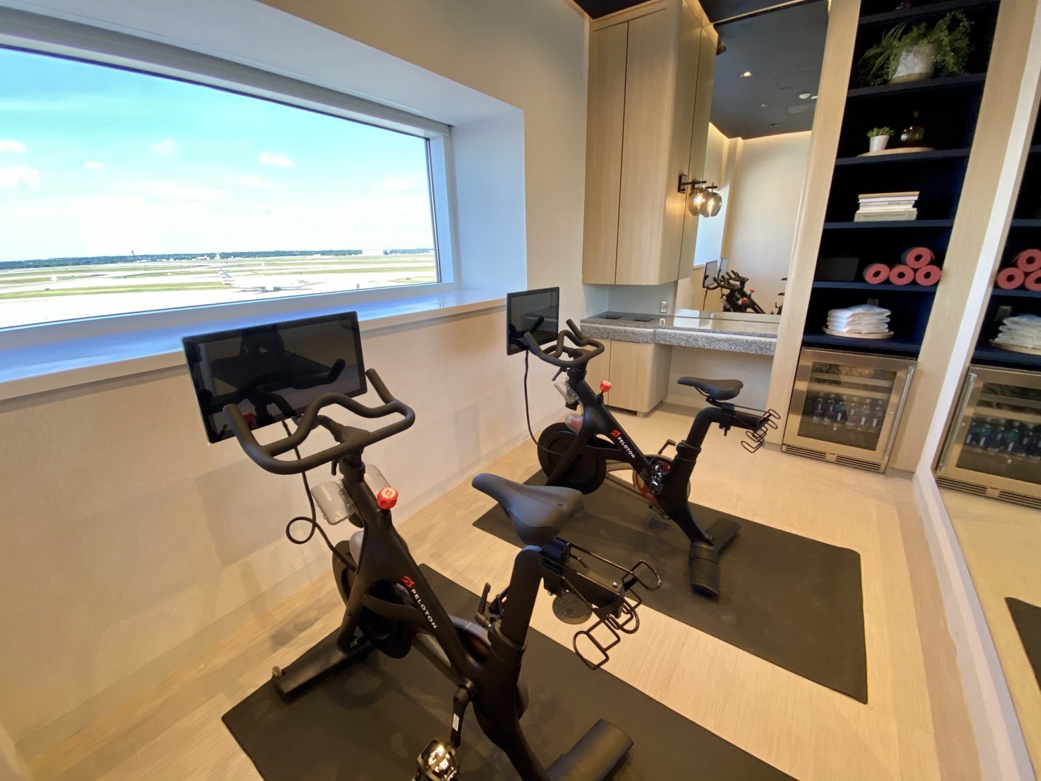 capital one lounge dallas workout room