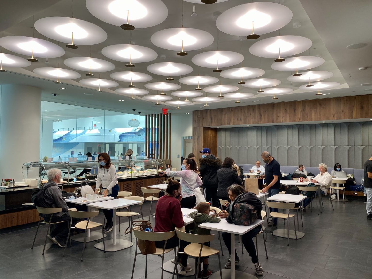 Review: The LGA Centurion Lounge | Thrifty Traveler