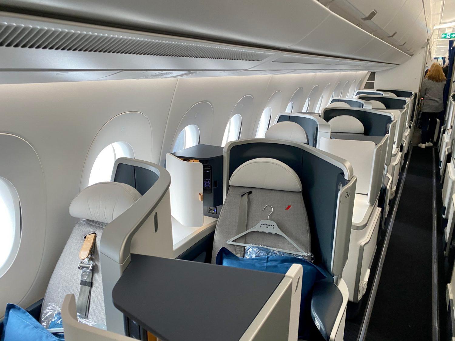 Flight Review: Air France Business Class on the Airbus A350, Paris