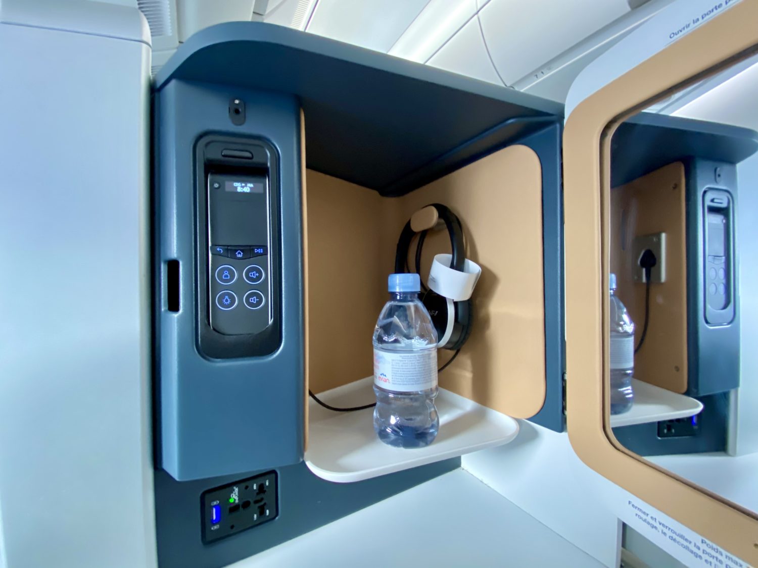 air france business class storage