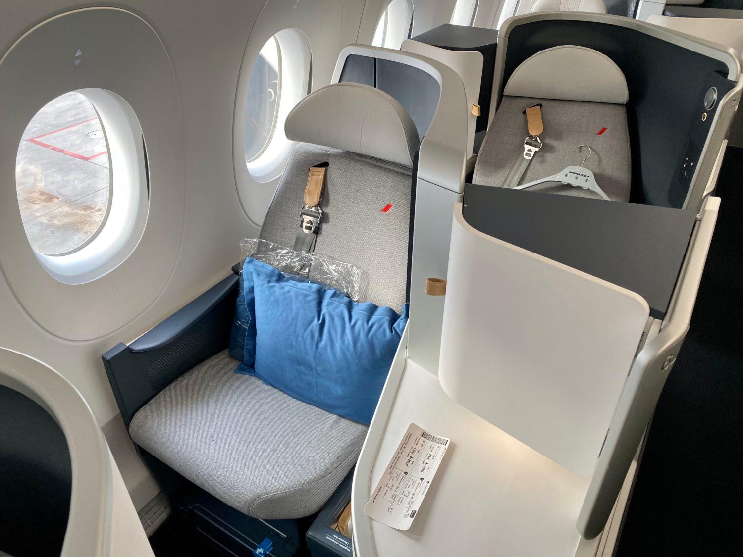 Air France Selects New Business Class Seat for its A350 Aircraft 