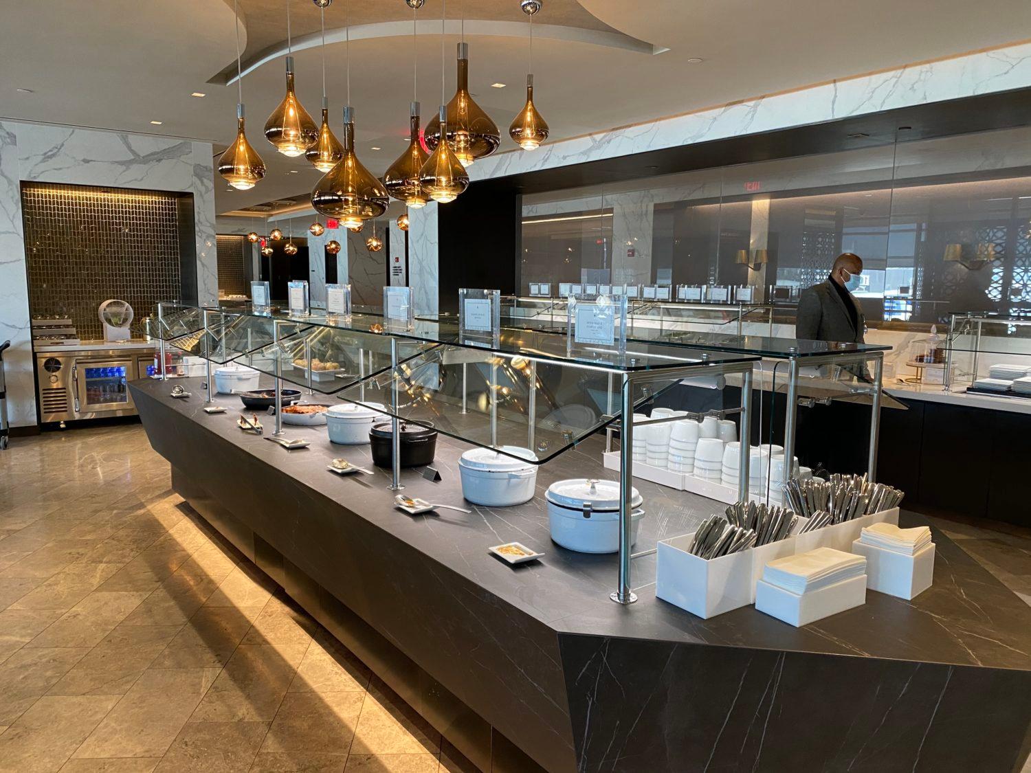 united polaris lounge newark buffet