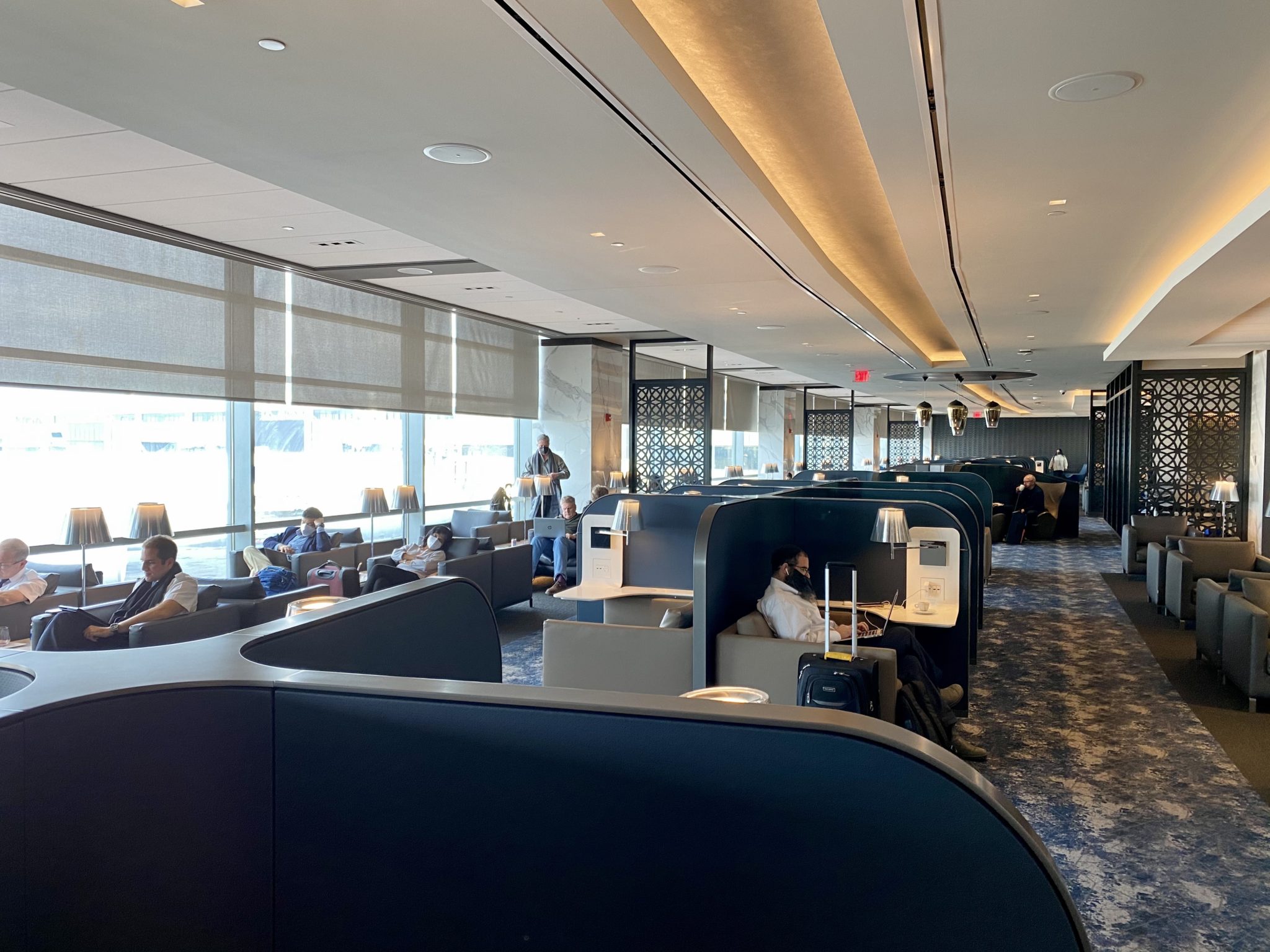 Review United Polaris Lounge Newark (EWR) Thrifty Traveler