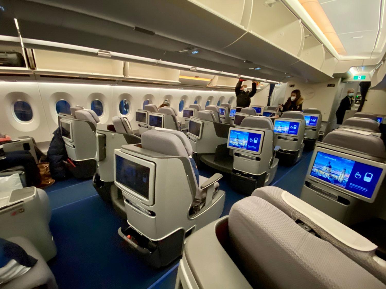 lufthansa business class cabin