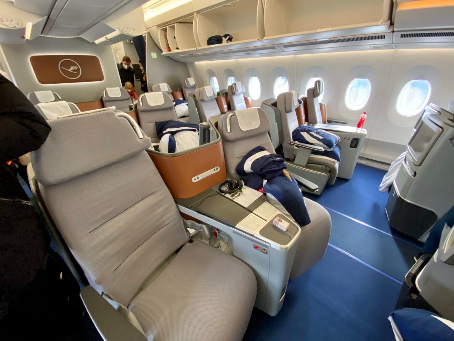 lufthansa business class cabin