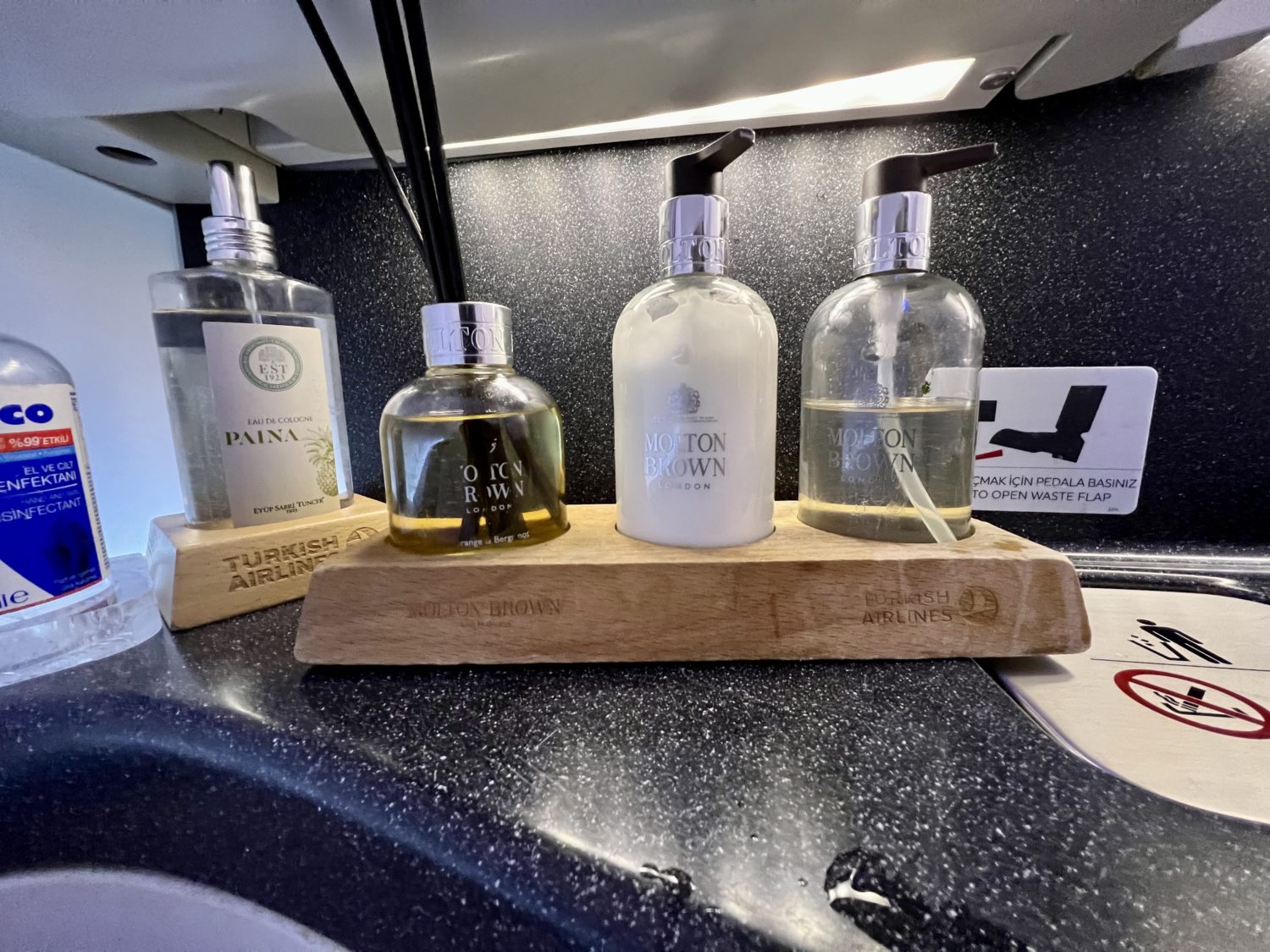 turkish airlines business class amenities in the lavatory