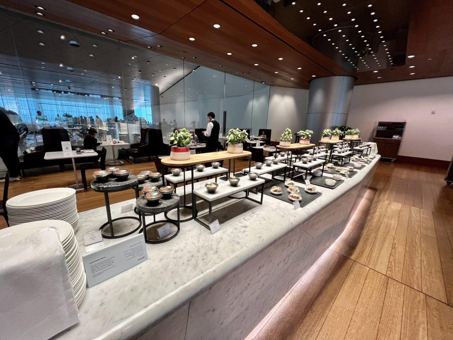 Qatar Airways Opens Al Mourjan Business Lounge – The Garden in