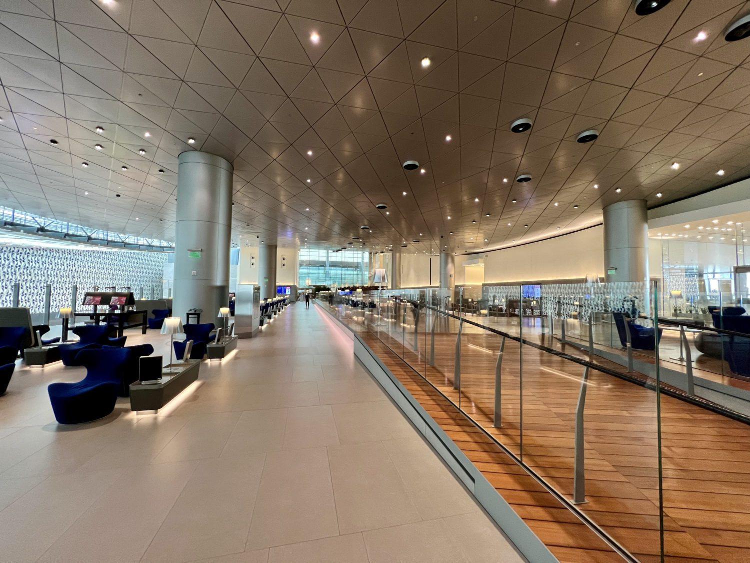 Review: Qatar Airways Al Mourjan Business Class Lounge – South, Doha Airport  - Executive Traveller