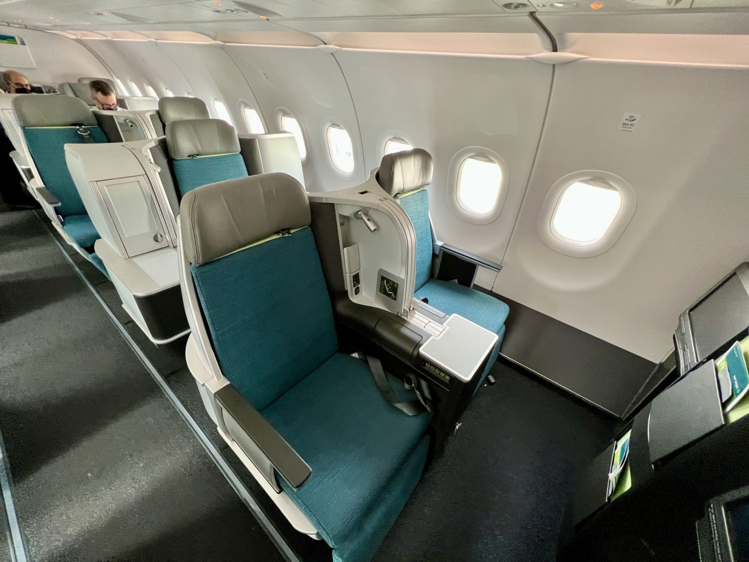 aer lingus business class cabin  Aer Lingus Business Class Review, A321 Dublin to Washington, DC &#8211; Thrifty Traveler aer lingus business class cabin 2 scaled