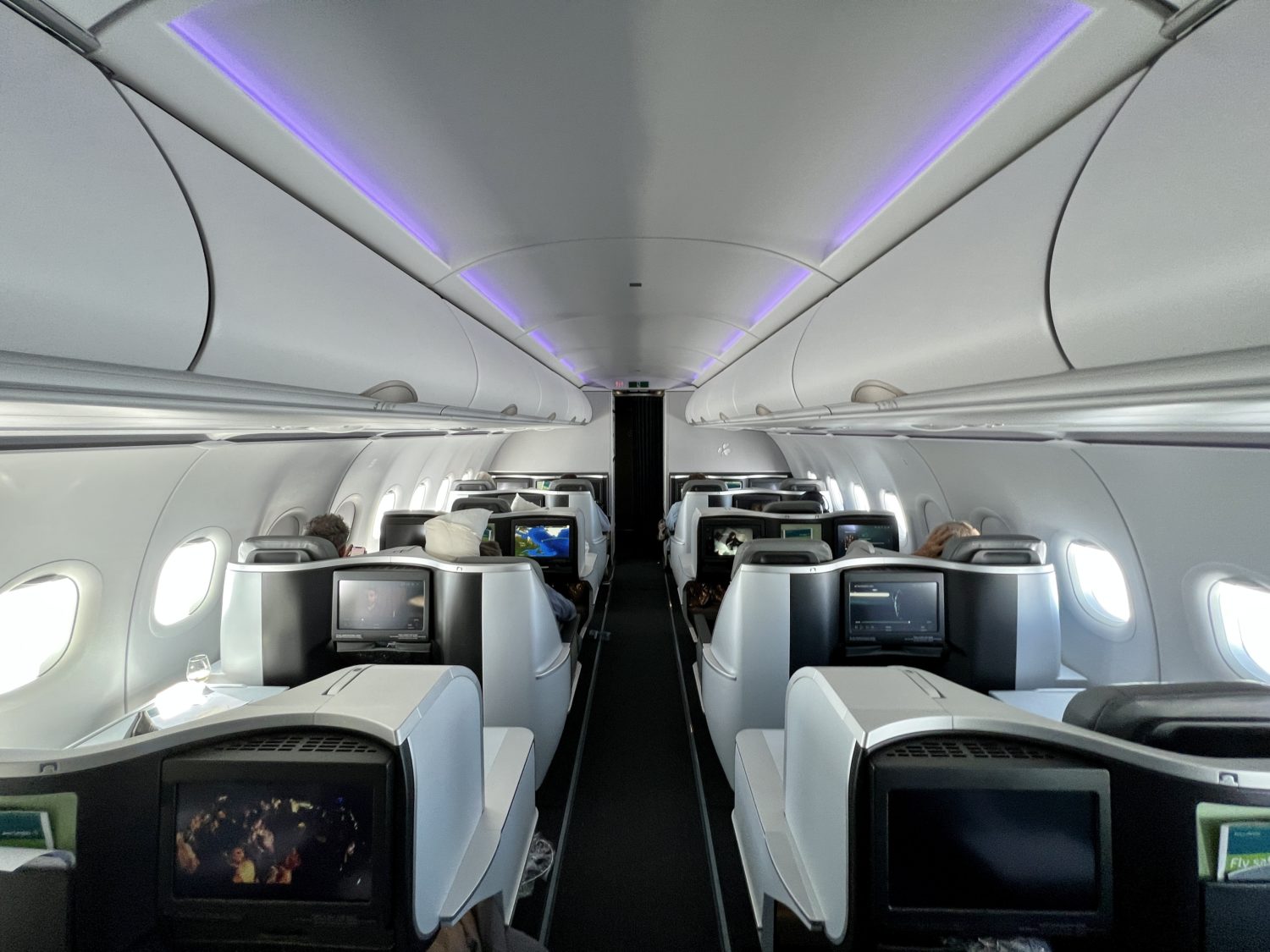 aer lingus business class cabin  Aer Lingus Business Class Review, A321 Dublin to Washington, DC &#8211; Thrifty Traveler aer lingus business class cabin 4 scaled