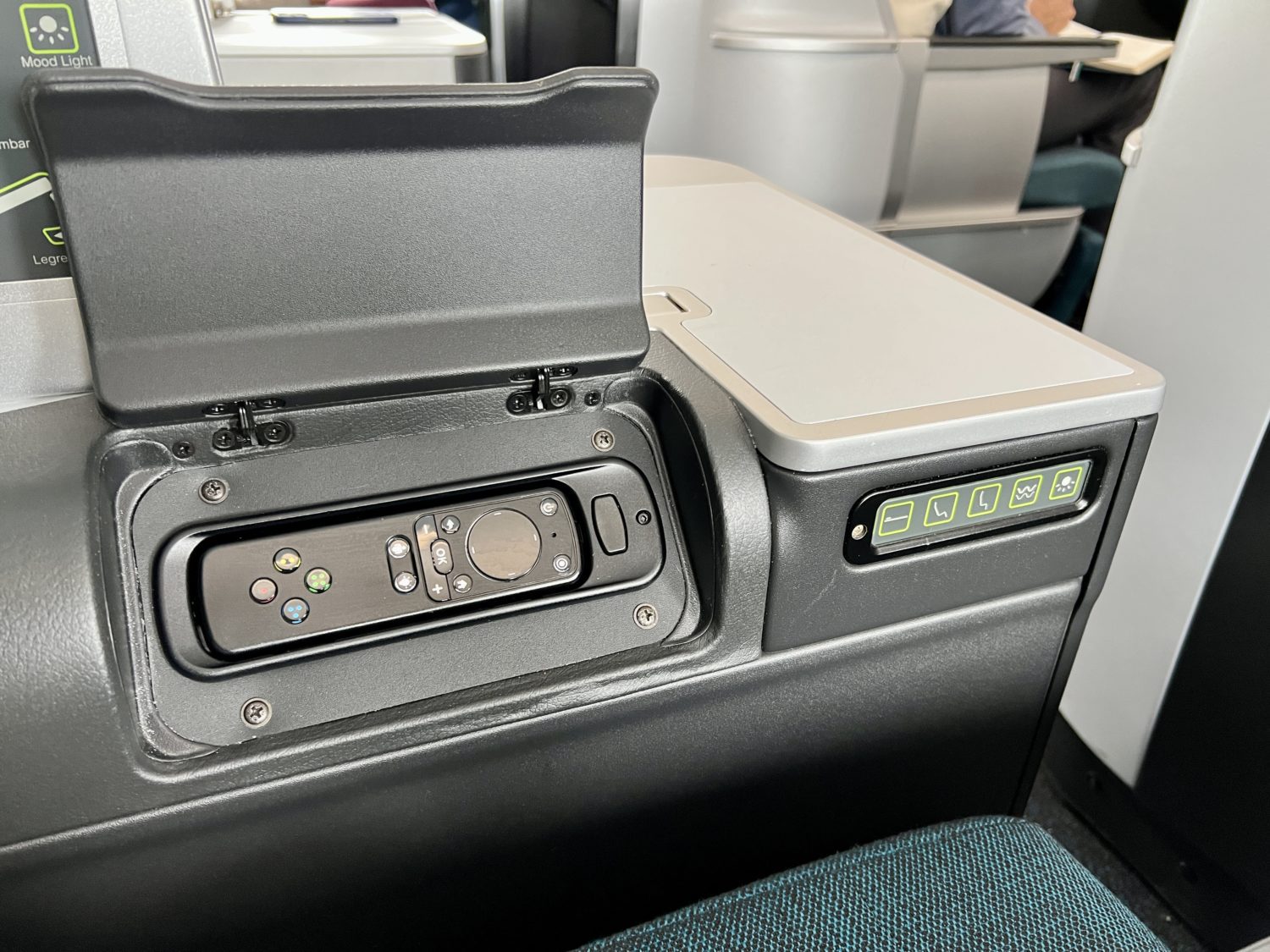 aer lingus business class seat  Aer Lingus Business Class Review, A321 Dublin to Washington, DC &#8211; Thrifty Traveler aer lingus business class more controls scaled