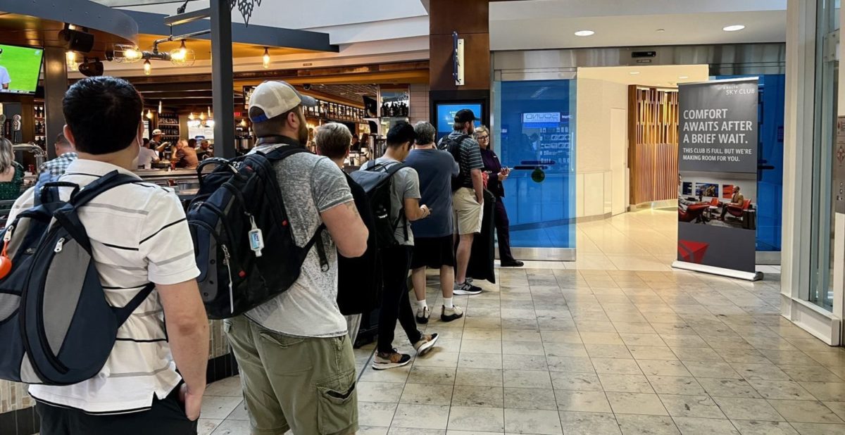 delta sky club crowding