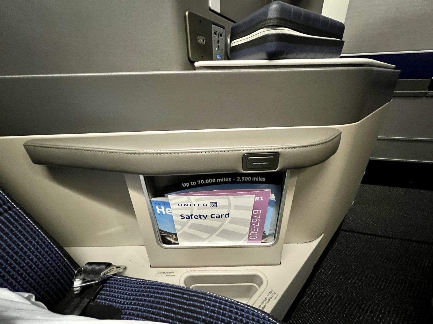 united polaris armrest