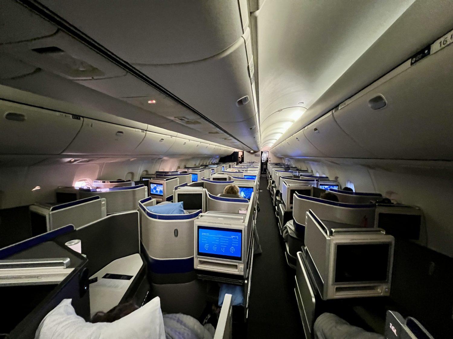 united polaris business class cabin