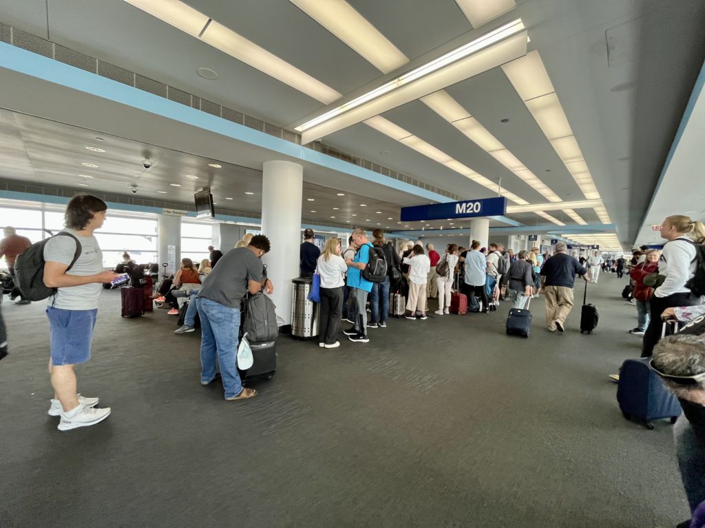 SAS boarding Chicago ORD Terminal 5  Flight Review: SAS Premium Economy on the Airbus A330 &#8211; Thrifty Traveler sas boarding chicago ord 1024x768