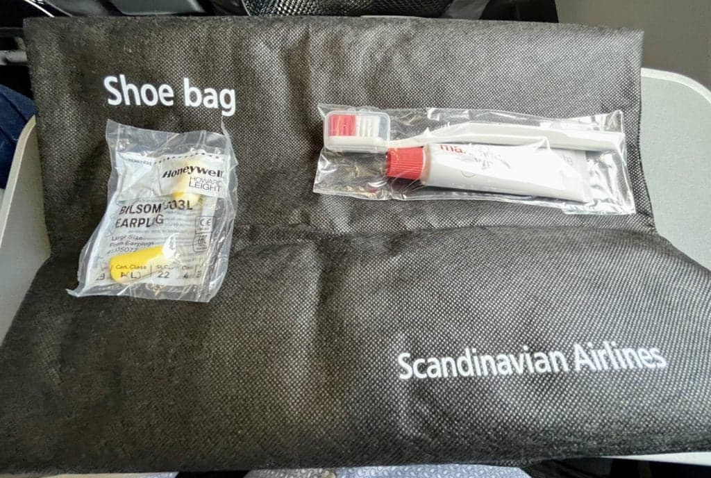 SAS Plus amenity kit