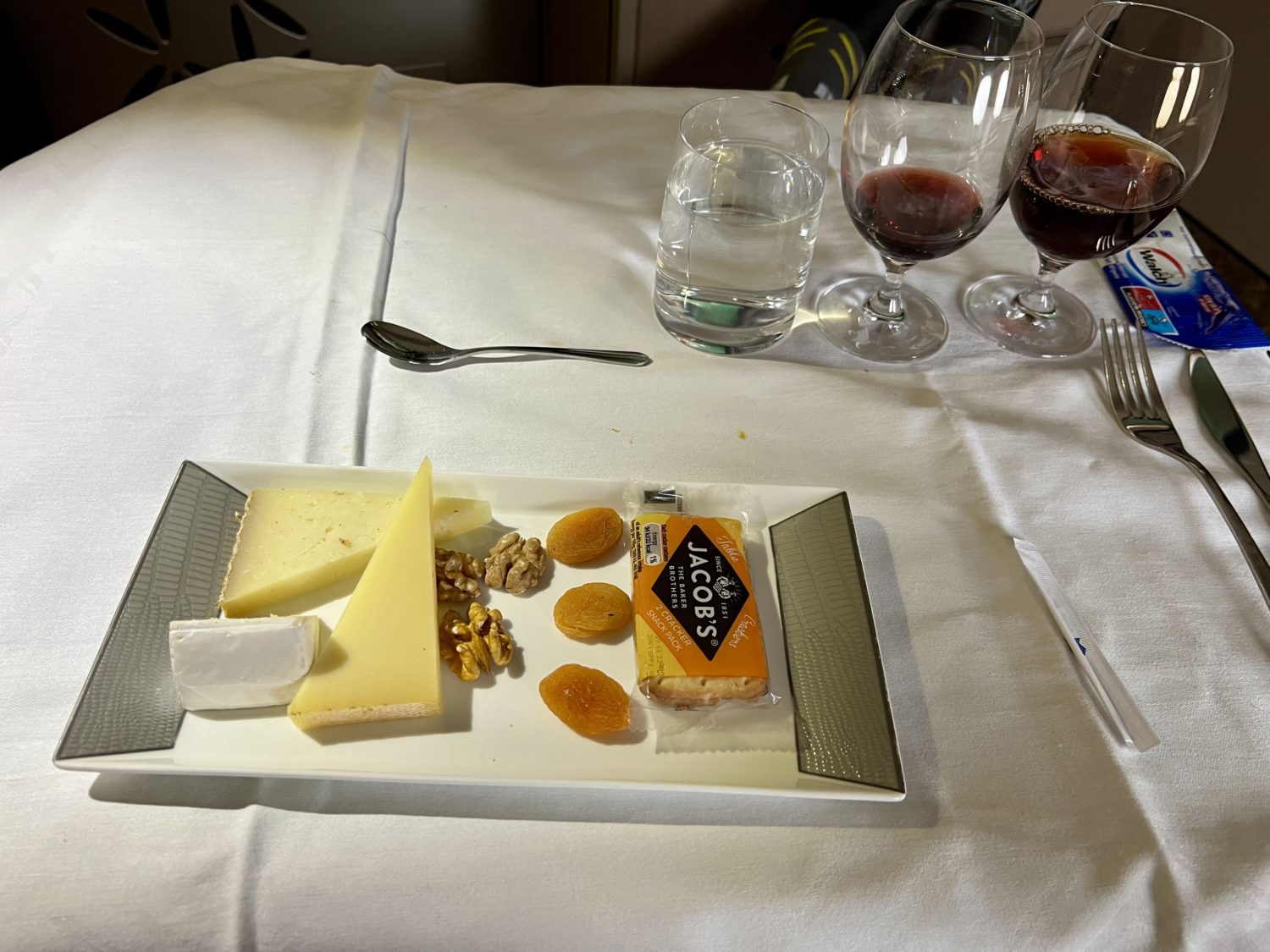Singapore Airlines first class cheese