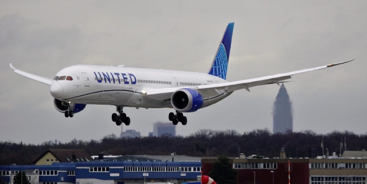 United Places Mammoth Order for Up to 200 Boeing 787 Dreamliners