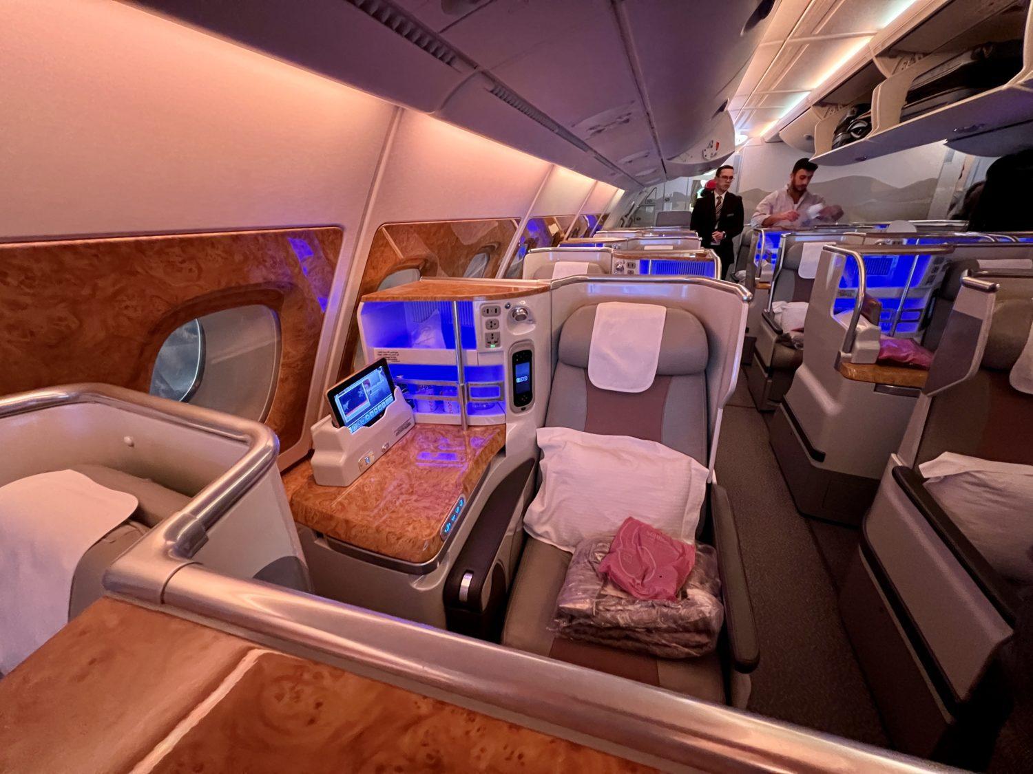 emirates business class services