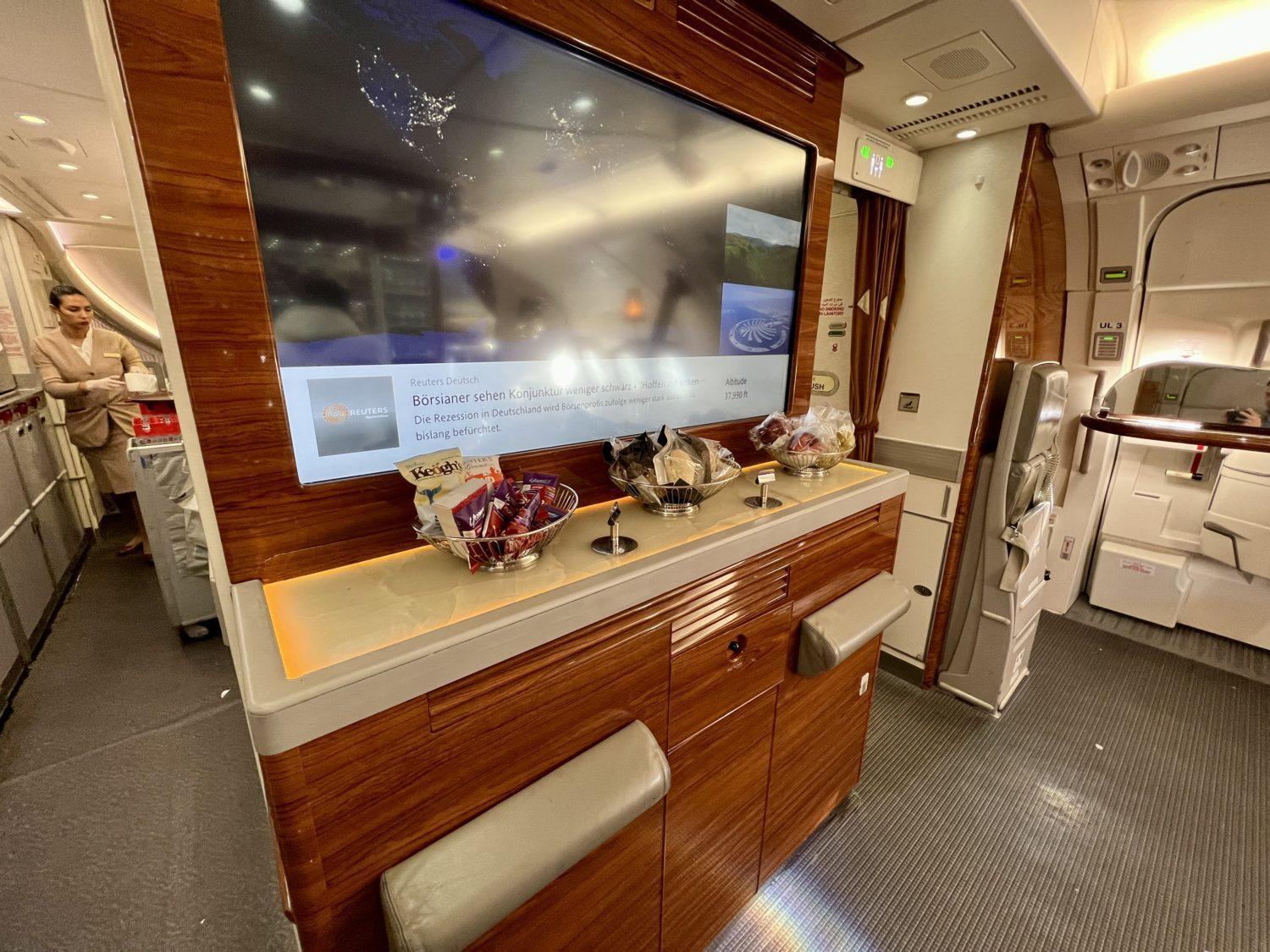 emirates first class suite shower