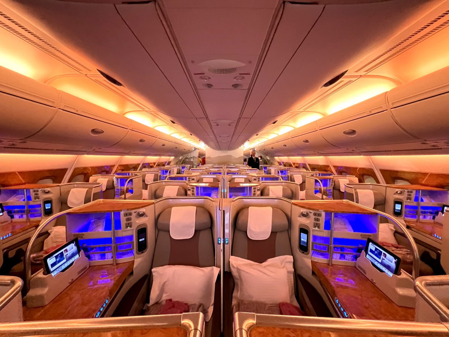 emirates business class cabin
