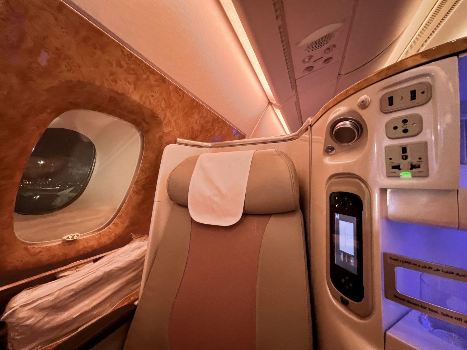 emirates business class seat