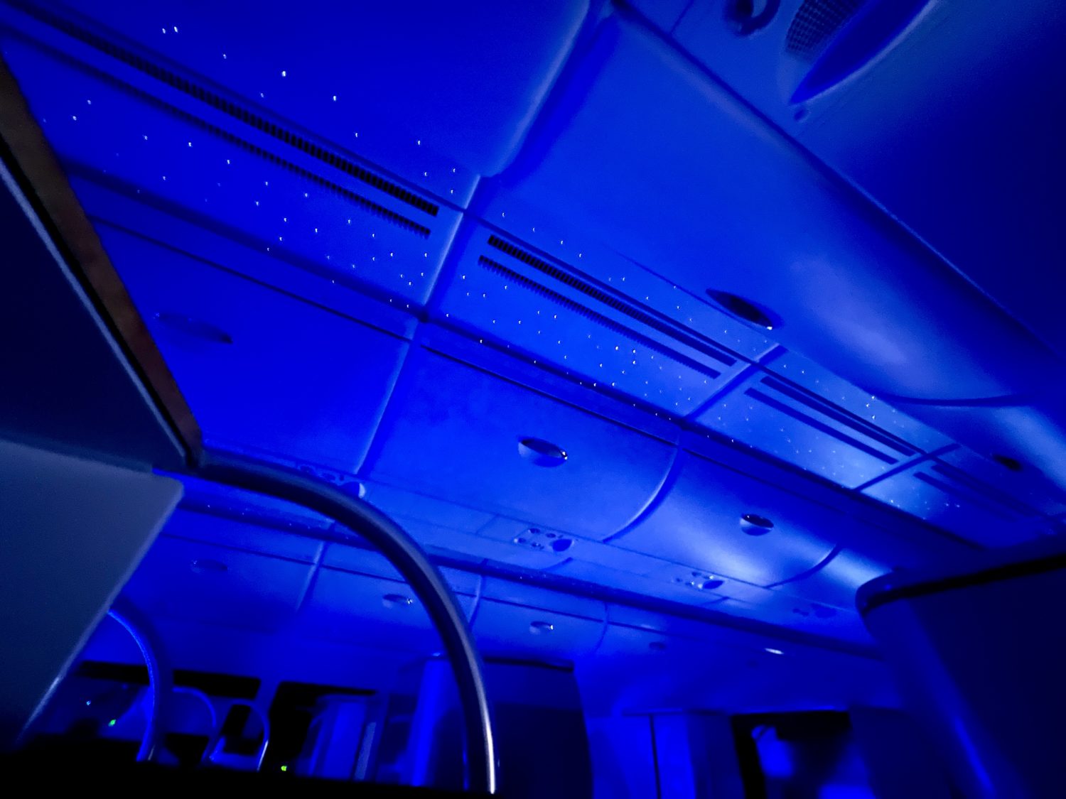 emirates business class cabin with starry sky