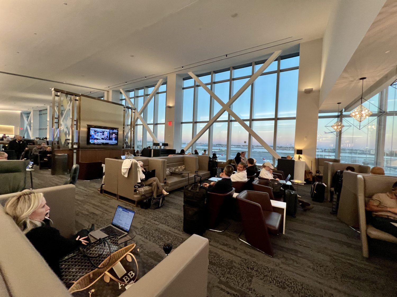 delta sky club laguardia seating