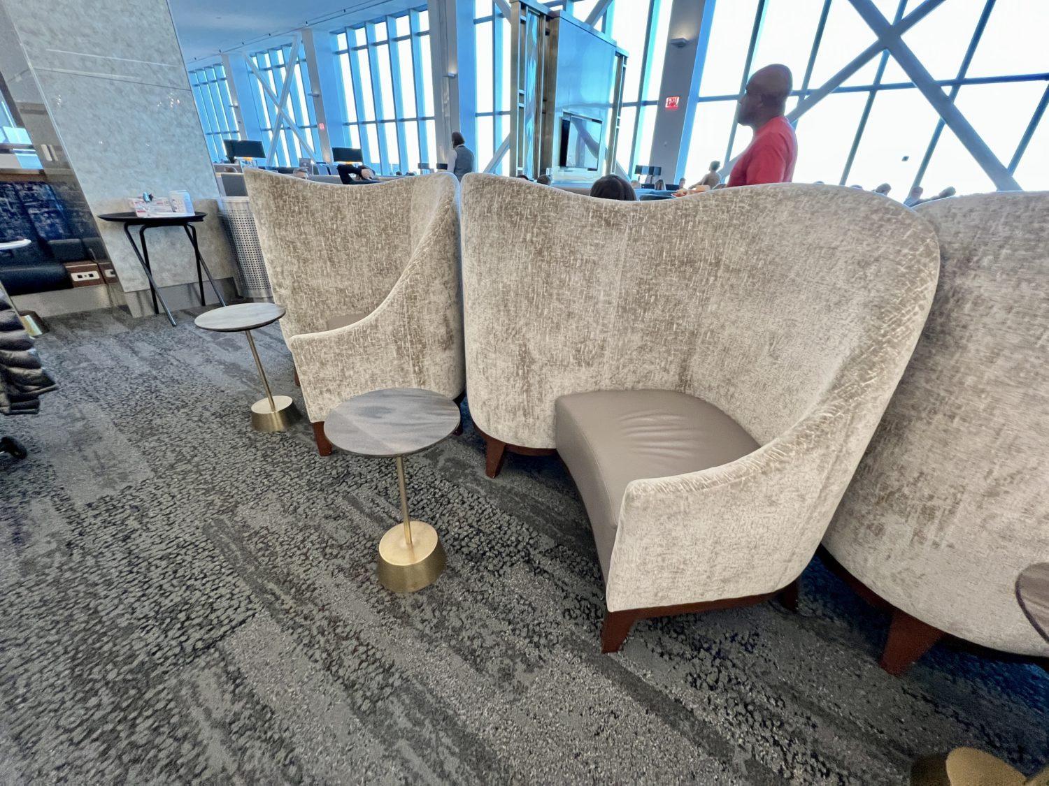 delta sky club laguardia seating