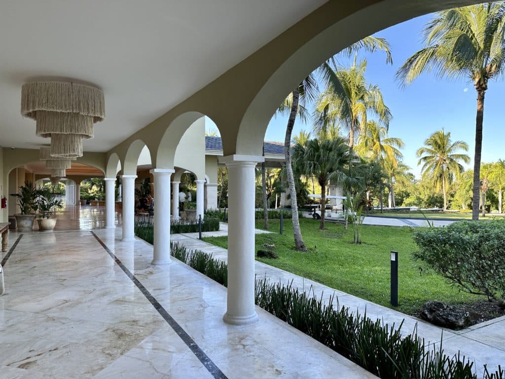 zilara riviera maya lobby